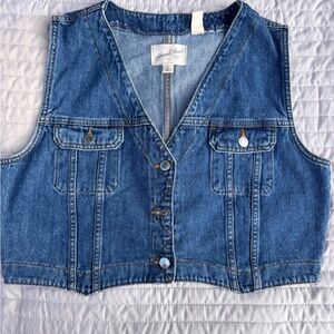 Universal Thread Light Blue Denim Vest with Contrast Stitching